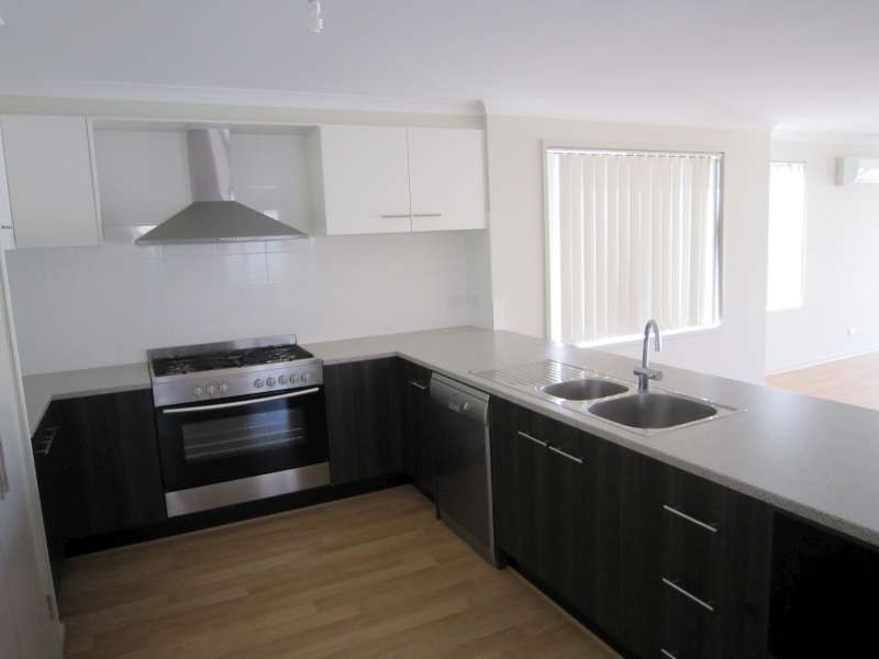 27 Kinross Avenue, Burton SA 5110