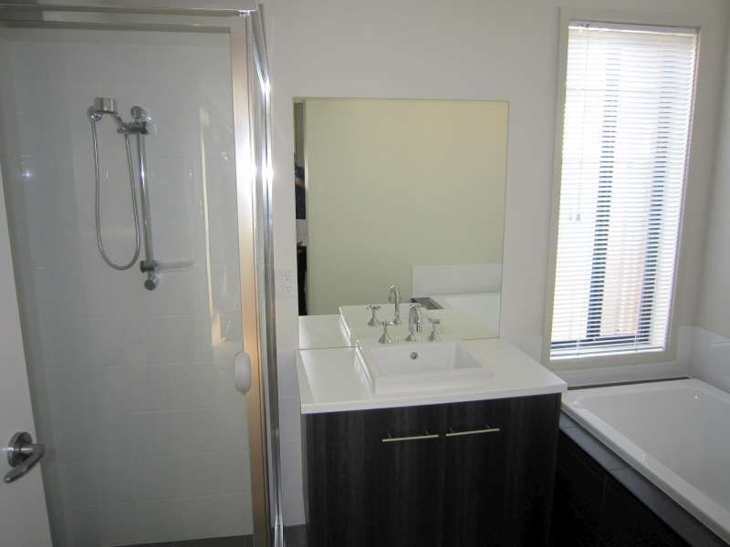 27 Kinross Avenue, Burton SA 5110