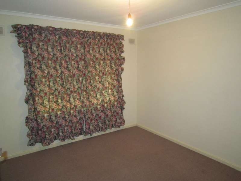 1 Walnut Avenue, Parafield Gardens SA 5107