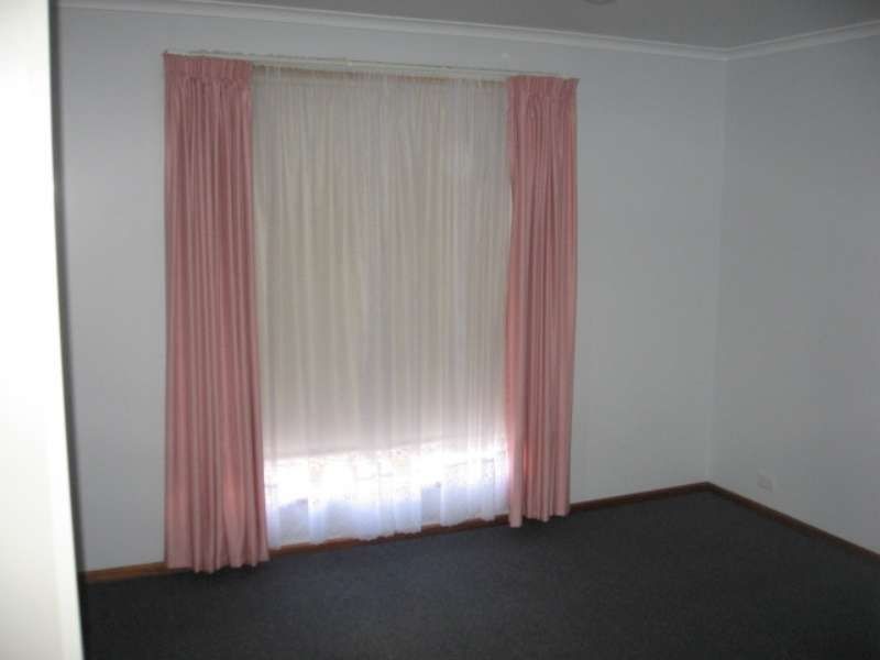 4 Oberon Court, Hillbank SA 5112