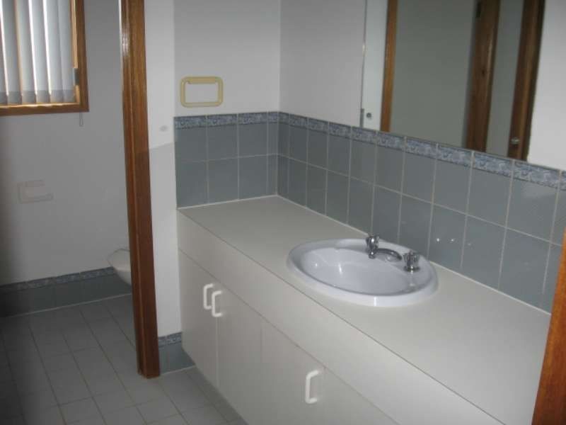 4 Oberon Court, Hillbank SA 5112