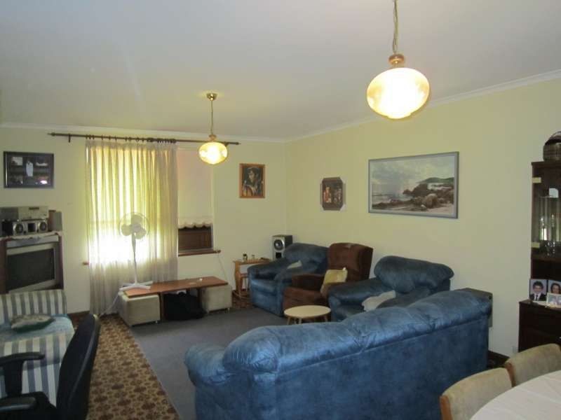 10 Eric Street, Ridgehaven SA 5097