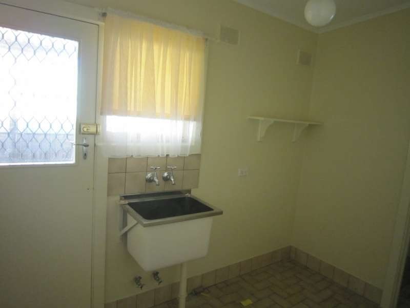 27 Burley Road, Elizabeth Vale SA 5112