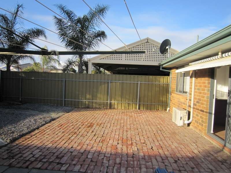 9 Columbia Drive, Paralowie SA 5108