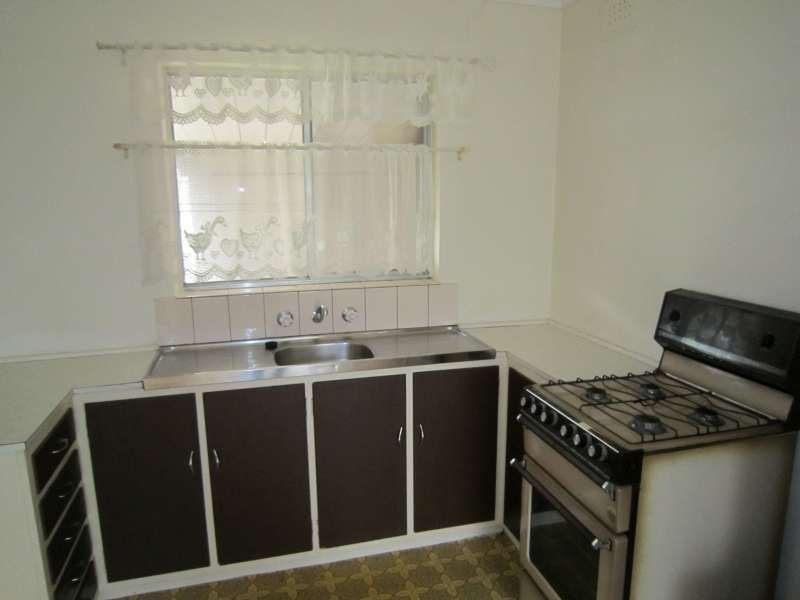 13 Dublin Avenue, Salisbury Downs SA 5108