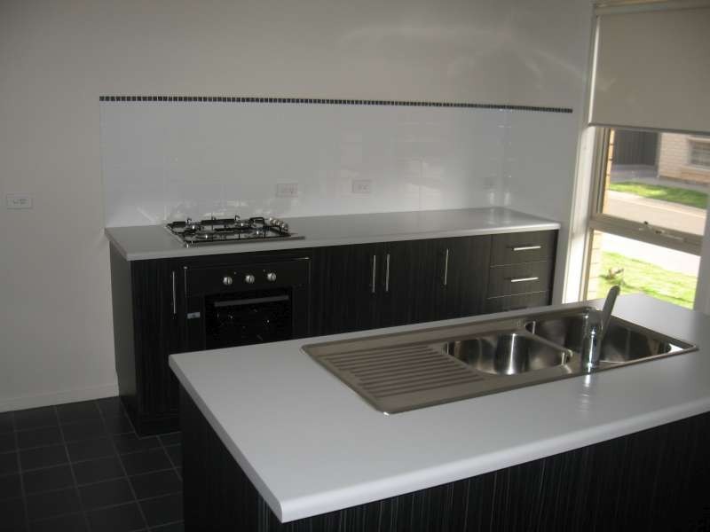 8/13-17 Burton Road, Salisbury SA 5108