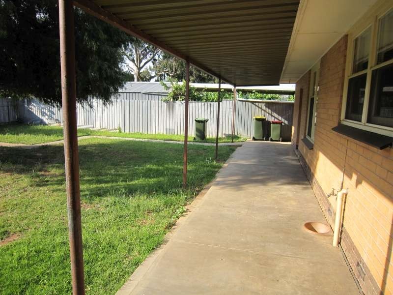 15 Armagh Crescent, Salisbury Downs SA 5108