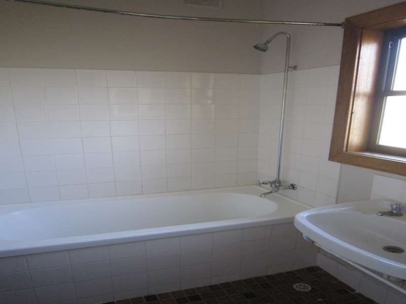 6 Jeffries Road, Elizabeth South SA 5112