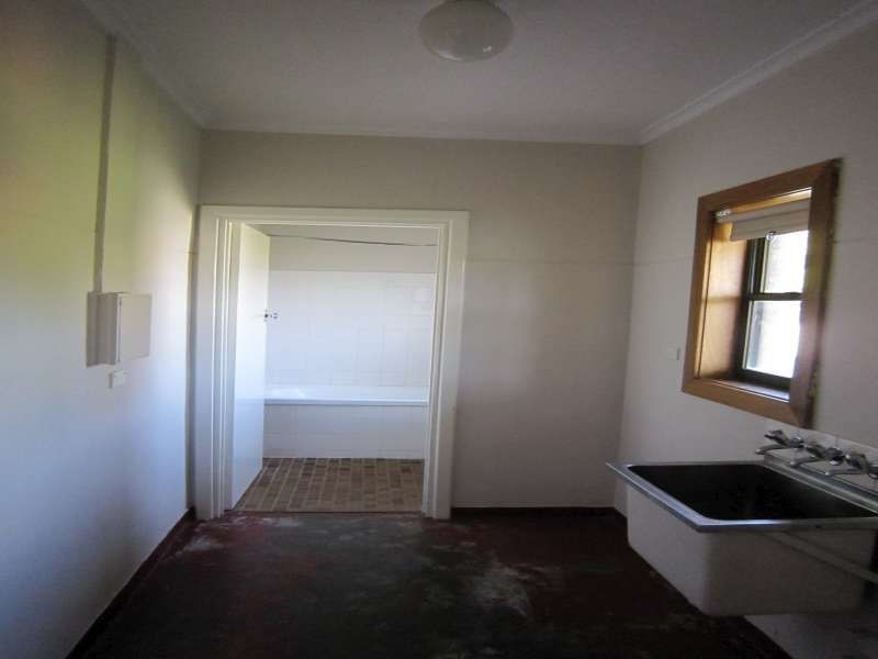 6 Jeffries Road, Elizabeth South SA 5112