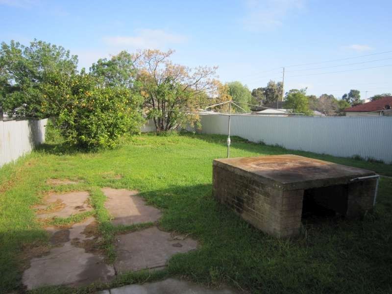 6 Jeffries Road, Elizabeth South SA 5112