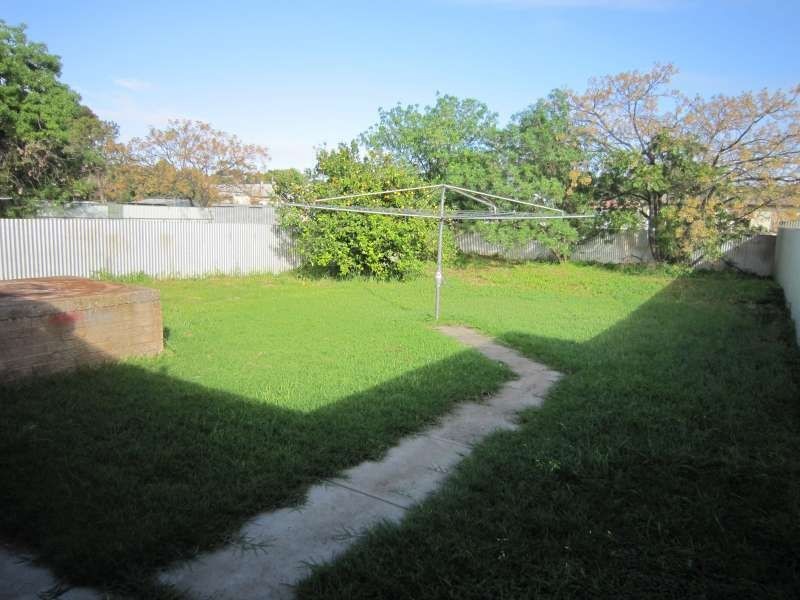 6 Jeffries Road, Elizabeth South SA 5112