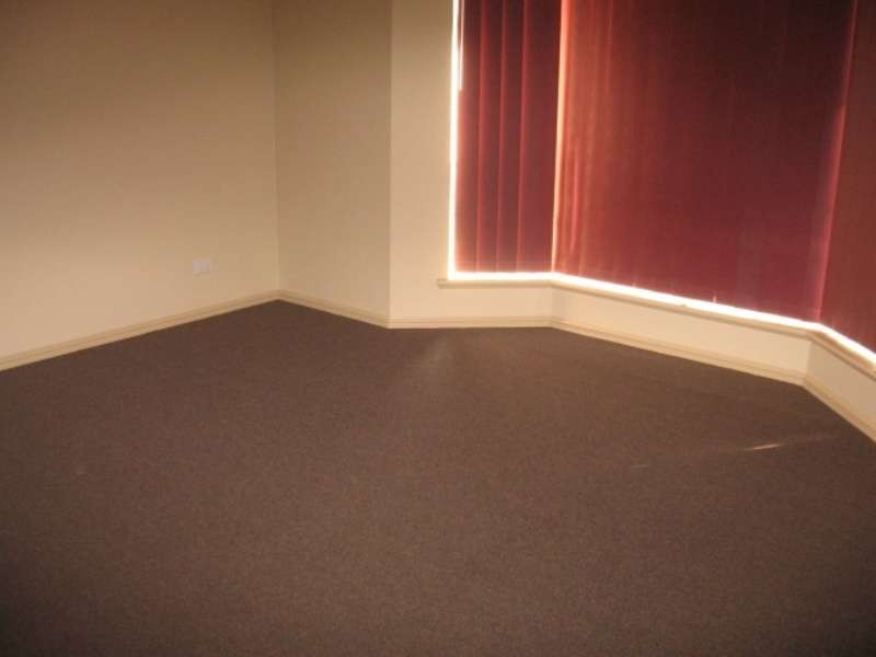 2/33 Shirley Avenue, Parafield Gardens SA 5107