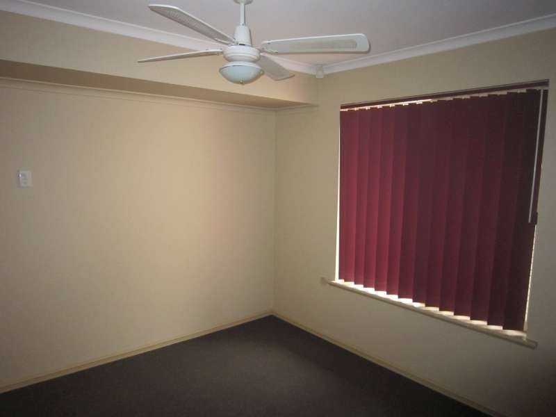 2/33 Shirley Avenue, Parafield Gardens SA 5107