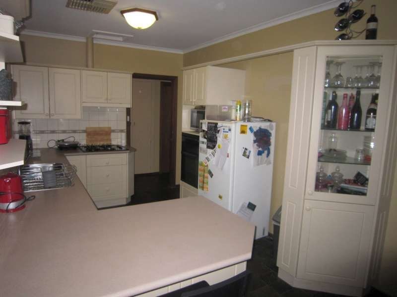 26 Walkleys Road, Valley View SA 5093