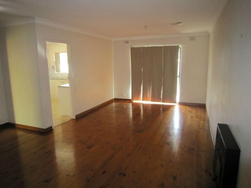 1 Londonderry Avenue, Salisbury Downs SA 5108