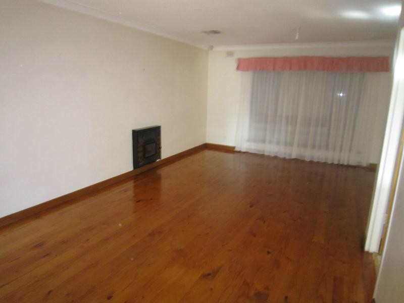 1 Londonderry Avenue, Salisbury Downs SA 5108