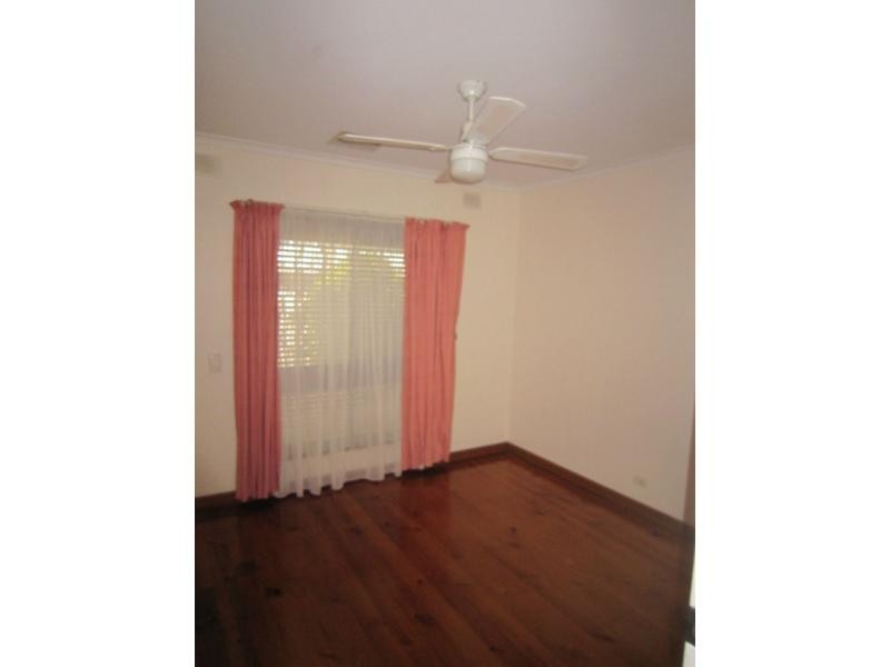 1 Londonderry Avenue, Salisbury Downs SA 5108