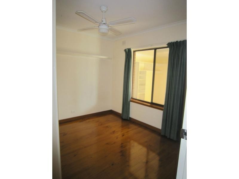 1 Londonderry Avenue, Salisbury Downs SA 5108