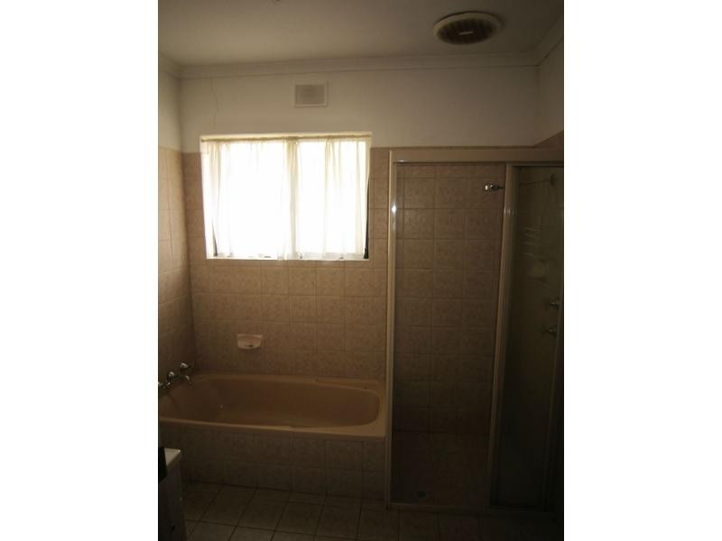 1 Londonderry Avenue, Salisbury Downs SA 5108