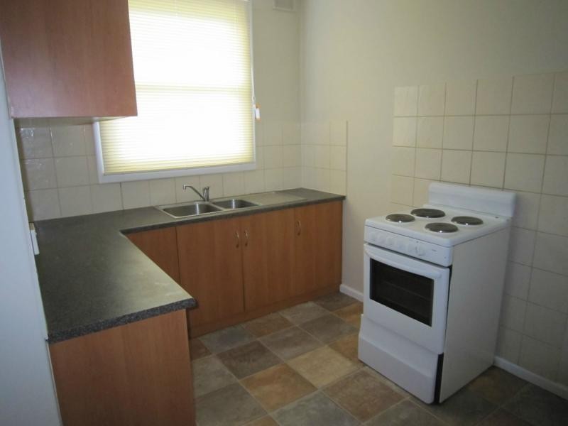 4 Brine Street, Elizabeth Downs SA 5113