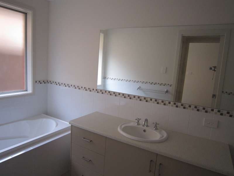 17A Everleigh Road, Elizabeth Vale SA 5112