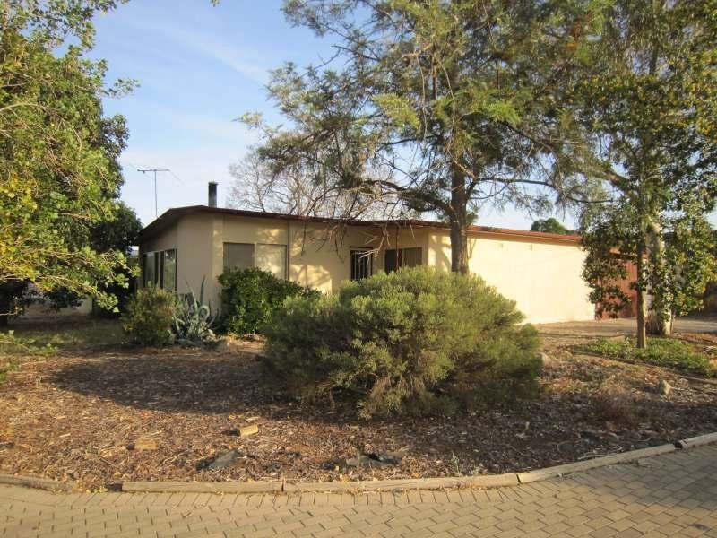 16 Poulshot Crescent, Elizabeth Vale SA 5112