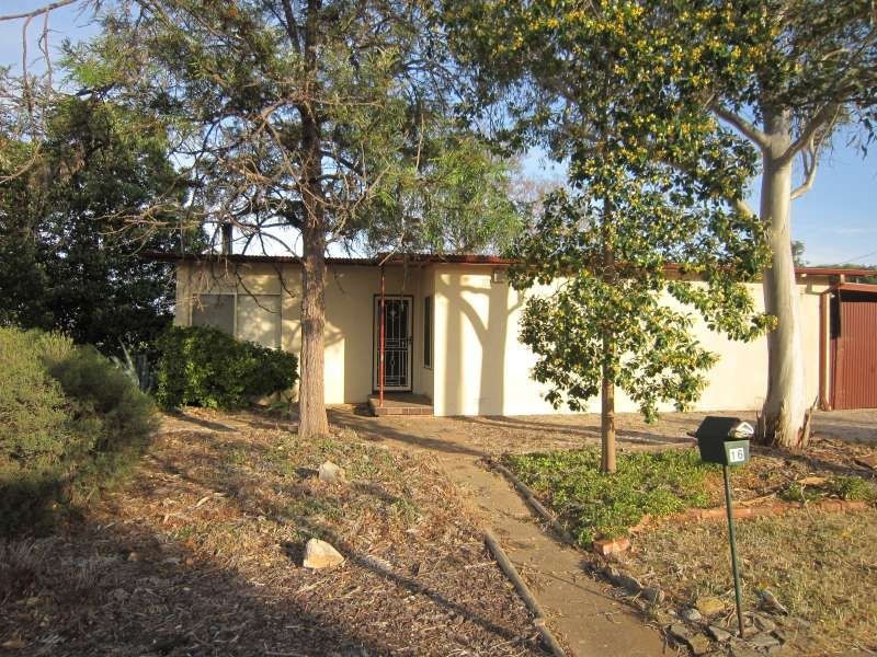 16 Poulshot Crescent, Elizabeth Vale SA 5112