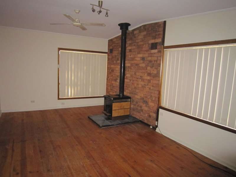 16 Poulshot Crescent, Elizabeth Vale SA 5112