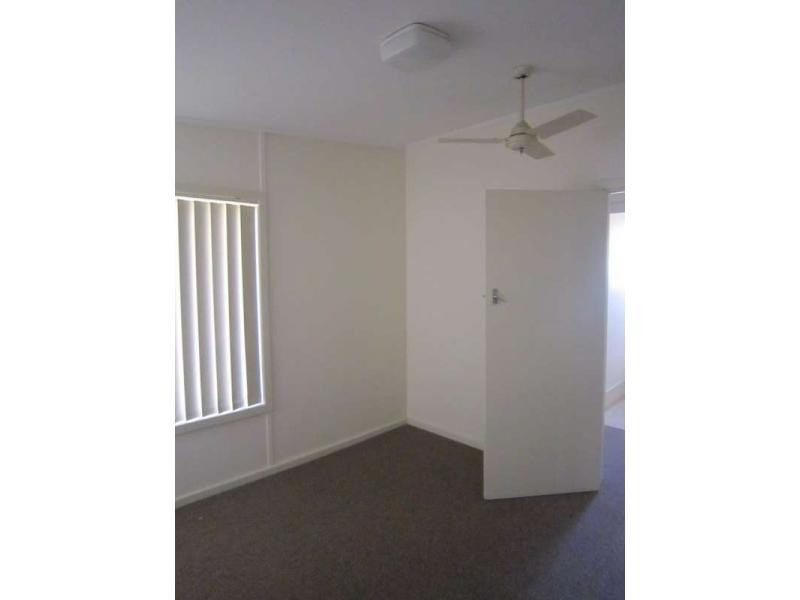 16 Poulshot Crescent, Elizabeth Vale SA 5112