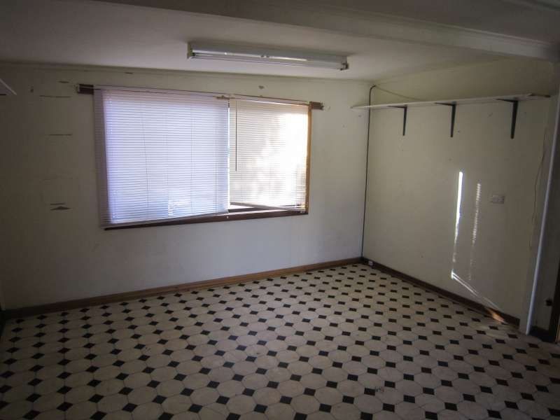 16 Poulshot Crescent, Elizabeth Vale SA 5112