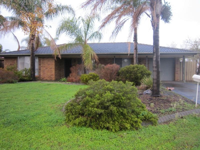 2 Amberdale Road, Blakeview SA 5114