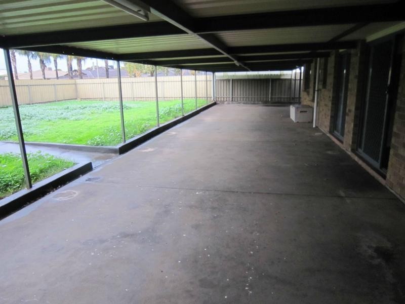 2 Amberdale Road, Blakeview SA 5114