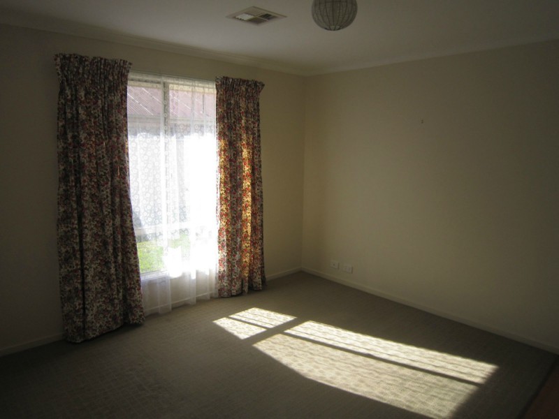 11 Navigator Parade, Smithfield SA 5114