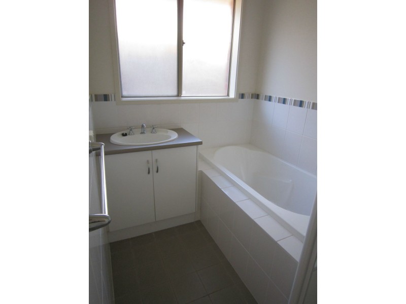 11 Navigator Parade, Smithfield SA 5114