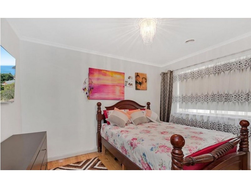 26 Robert Ct, Para Hills SA 5096