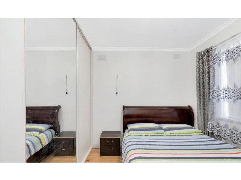 26 Robert Ct, Para Hills SA 5096