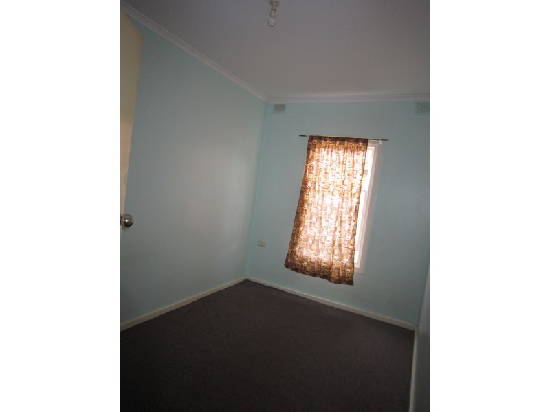 6 Penfold Rd, Elizabeth South SA 5112