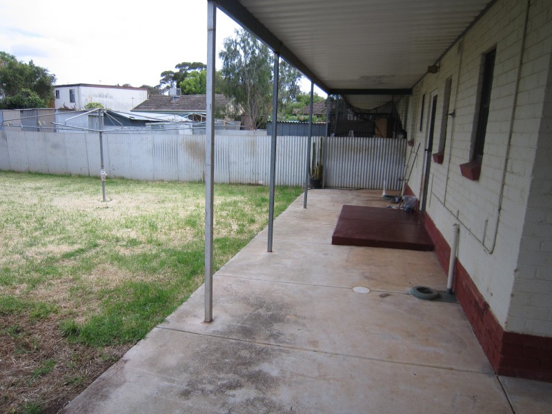 6 Penfold Rd, Elizabeth South SA 5112