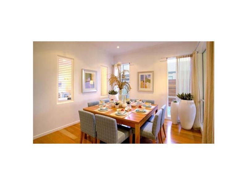 15 Tiller Road, Kawana Waters QLD 4575