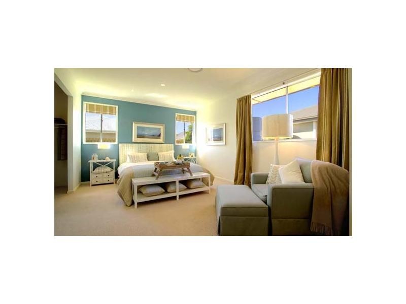 15 Tiller Road, Kawana Waters QLD 4575