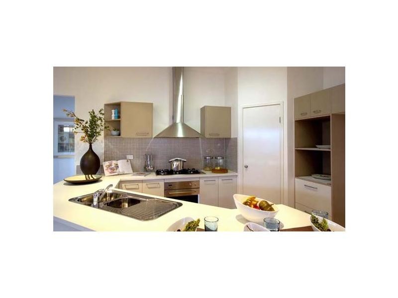 15 Tiller Road, Kawana Waters QLD 4575