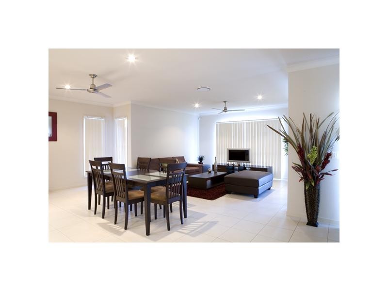 Pacific Pines QLD 4211