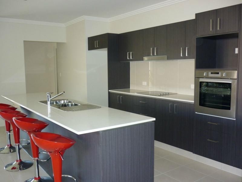 Pacific Pines QLD 4211