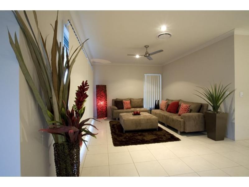 Pacific Pines QLD 4211