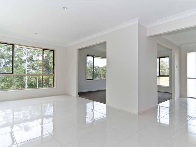 Rosemount QLD 4560