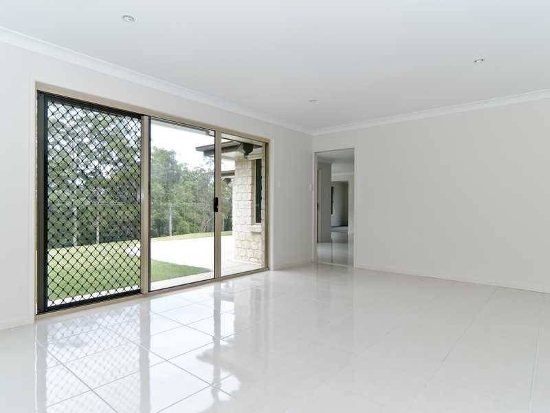 Rosemount QLD 4560