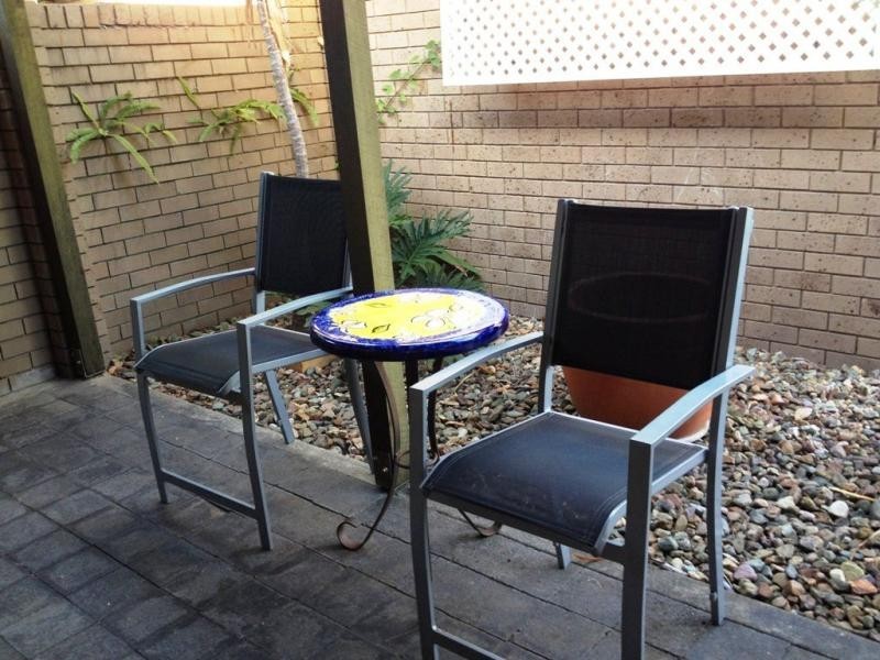 Duplex 1/1/4 Adelong Crescent, Buddina QLD 4575