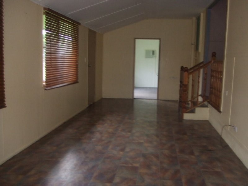 82 Fourteenth Avenue, Home Hill QLD 4806