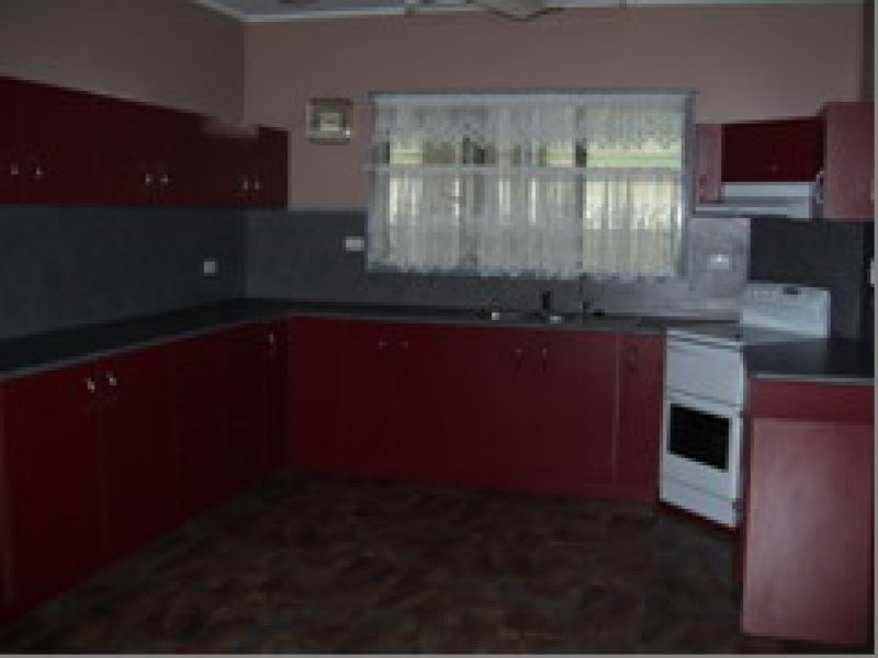 82 Fourteenth Avenue, Home Hill QLD 4806
