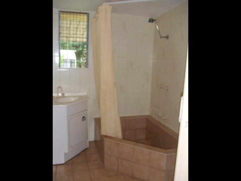 36 Fifth Avenue, Home Hill QLD 4806